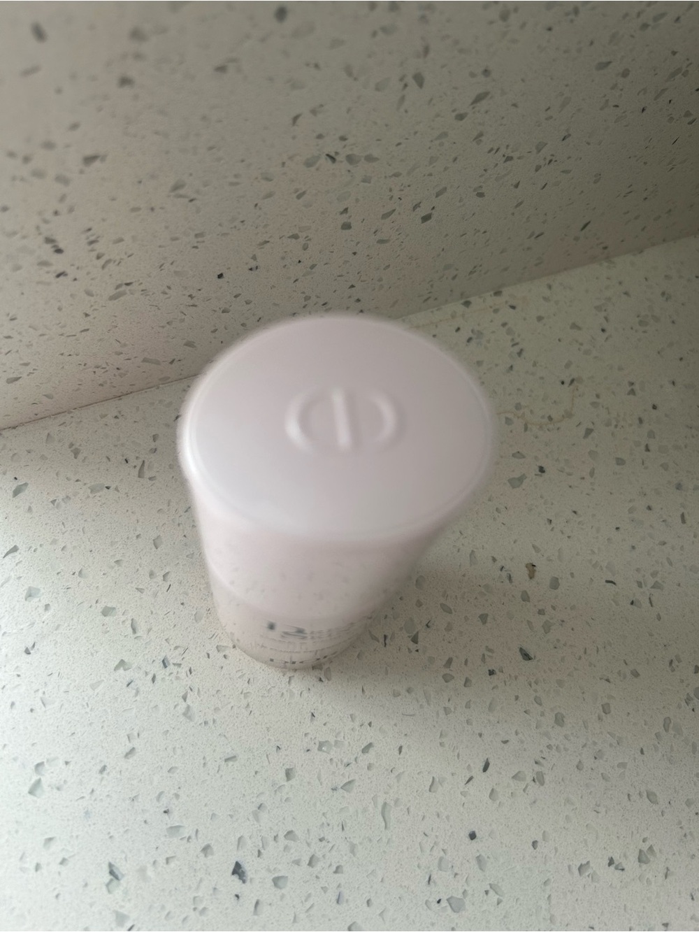 Dior Dreamskin Care & Perfect - Pale Pink Skin Perfector - Picture 2 of 3